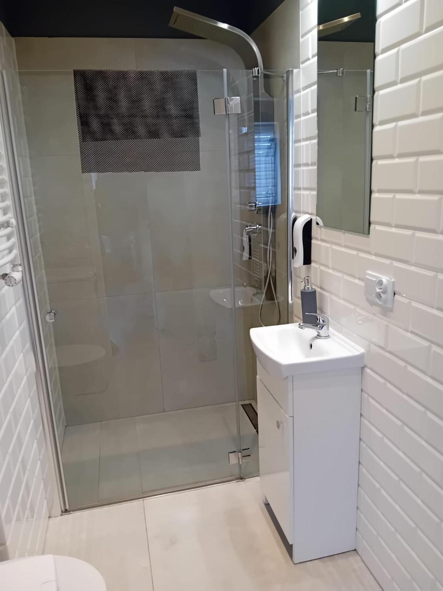 Apartament Z Lozem Malzenskim - Bezplatny Parking Poznań Exteriör bild